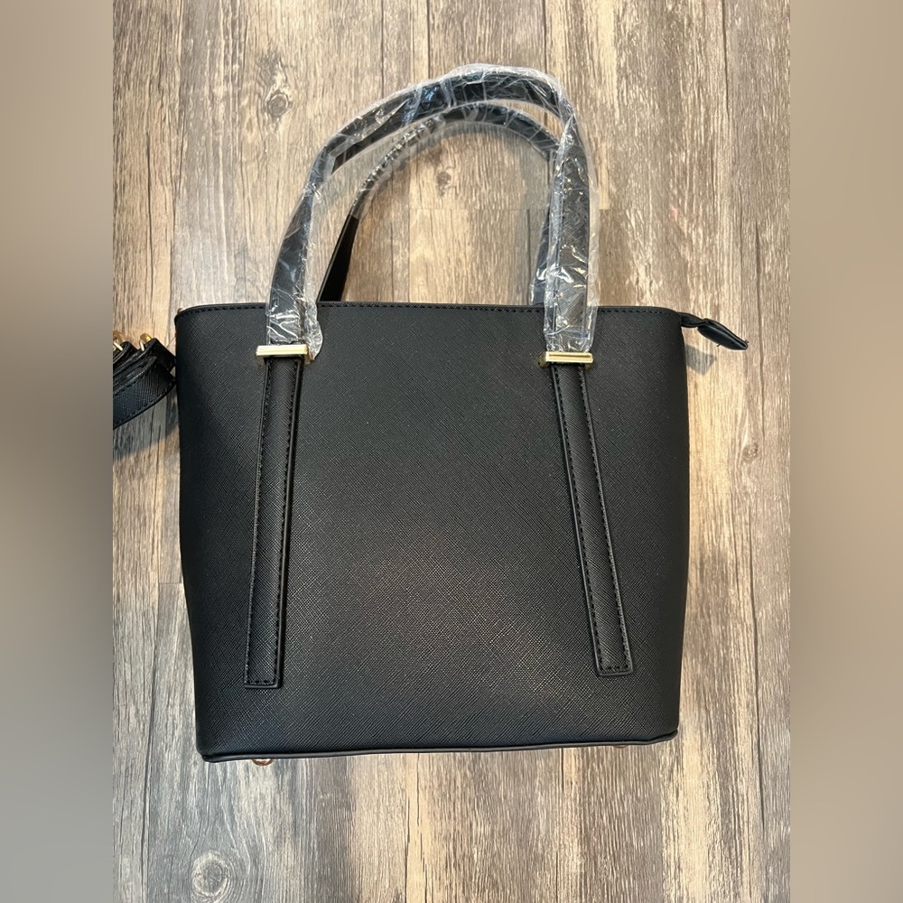 Elegant Black Women's Handbag - Picture 2 of 7
